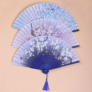 Fashion Party Favor Vrouwen die Oude Fans Chinese Stijlventilator Die Vouwen Ventilator Kleur Willekeurig T500871