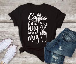 Moda Pastel estética 90s estilo joven Grunge Tee Goth Tops café abrazo en una taza camiseta divertida gráfica mujer camiseta
