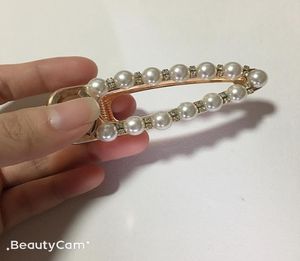 Pince à pression de perle de mode pince à cheveux C un mot clip en arrière avec timbre pour dames collection design luxueux bijoux vip cadeau5545828