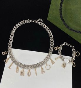 Mode hanger ketting armbandpak designer kettingen stenen letters ontwerp voor heren dames sieraden4767881