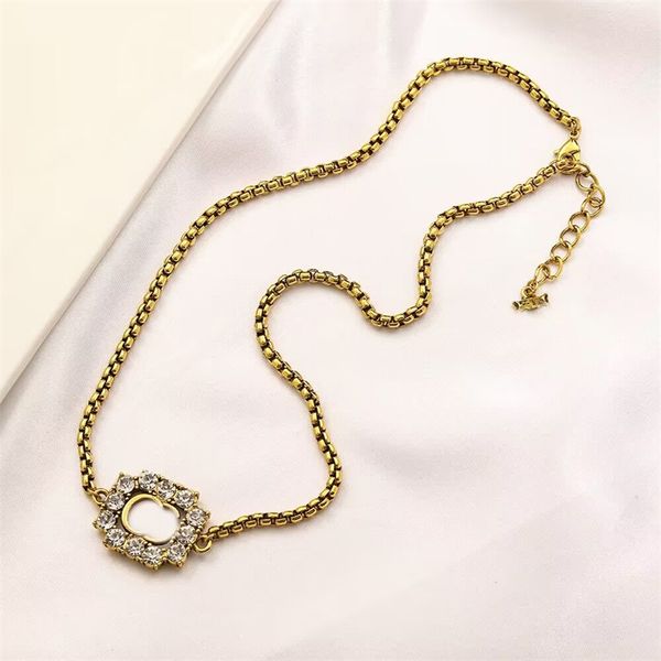 Collier pendentif de mode designer pour femmes colliers de diamants cadeau mère chaînes en métal plaqué or filles collier de luxe Saint Valentin rétro tendance zl099