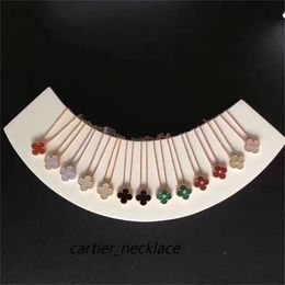 Collares pendientes de moda para mujeres Elegante collar con medallón de trébol de 4/cuatro hojas Cadenas de gargantilla de alta calidad Joyería de diseño Chapado en oro de 18 quilates Regalo para niñas con taladro