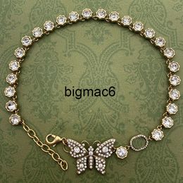 Pendentifs de mode Nouveau papillon plein de diamant Pendentif Designer gVcciI collier Bijoux LACETS et colliers avec boîte