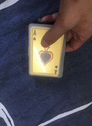 Personnalité de la mode Poker carte à jouer doré givré haute température Laser gaufrage PET étanche Poker porte-clés pendant3337789