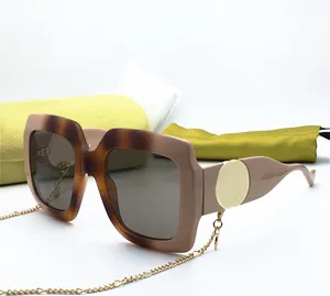 Moda popular mujer gafas de sol 1022S tendencia marco cuadrado cadena de oro correa gafas de gran tamaño de calidad superior Elegante estilo simple Anti-Ultravioleta viene con estuche