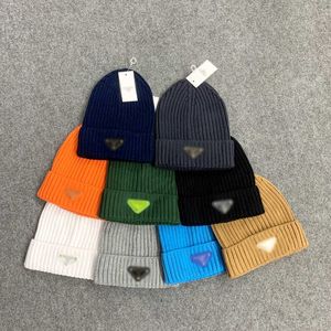 Mode Pradd cool chapeau de pêcheur Automne et hiver fer triangulaire standard tricoté P Jiachao coréen chapeau froid fil de coton pull chaud laine