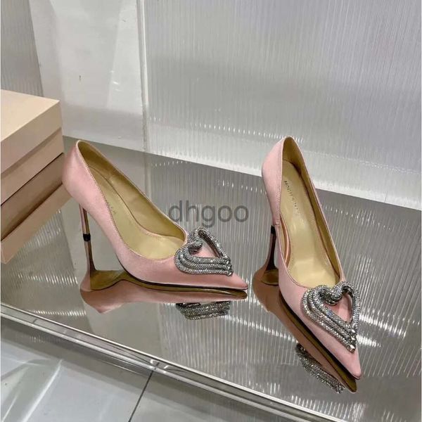 Chaussures de pompe de mode femmes talon haut luxe robe de créateur chaussure satin forme de coeur strass décoratif orteils pointus chaussures de mariage de fête classique