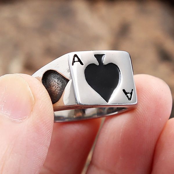 Fashion Punk Lucky Spade Un anillo de cartas de juego para hombres Mujeres de 14k Gold Letter A Rings Regalo creativo de joyería