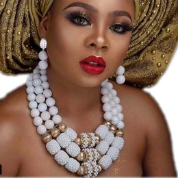 Ensemble de bijoux en perles nigérianes blanches pures à la mode, 240314