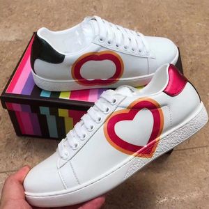 Mode qualité designer chaussures femme en cuir véritable dessin animé à la main multicolore dégradé baskets techniques hommes femmes chaussures formateurs chaussure baghoe1978 002