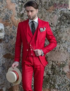 Mode Rouge Groom Tuxedos Peak Lapel Groomsmen Hommes Robe De Mariée Excellent Homme Veste Blazer 3 Pièce Costume (Veste + Pantalon + Gilet + Cravate) 951