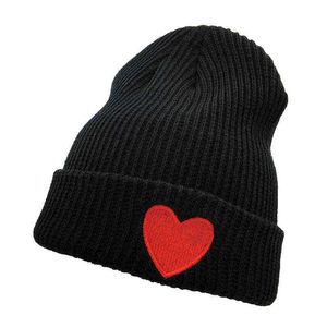 Mode rouge amour broderie bonnets femmes Skullies tricoté chapeau Bonnet casquette hommes ski chaud casquettes Y21111