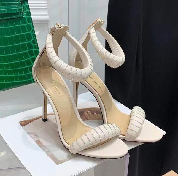 Strass de mode décorer des sandales 10.5cm chaussures habillées de banquet pour les femmes designer de luxe Sandales sangle de pied à talons chaussures d'usine de chaussures à glissière arrière