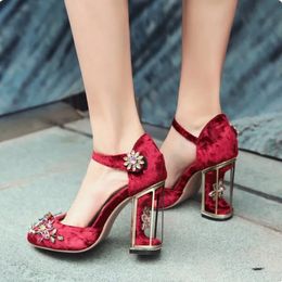 Zapatos de novia de boda con diamantes de imitación a la moda para mujer, zapatos de vestir de terciopelo con tacón grueso y alfombra roja para mujer