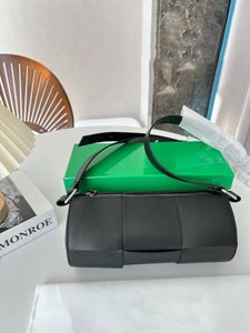 Bolso con ruedas de moda Bolso de mujer Bolso de hombro exquisito Bolso de diseñador Gran capacidad Cuero intercalado Sensación claramente elegante y magnífica