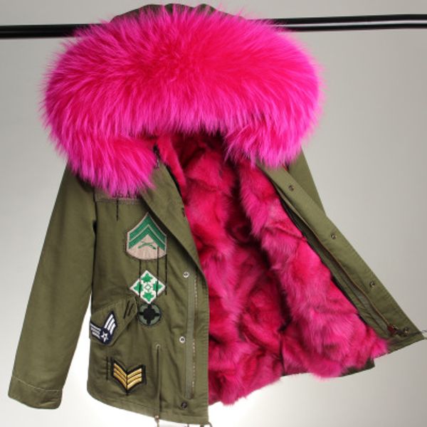 Chaquetas cálidas con capucha de piel de mapache rosa a la moda para mujer, marca maomaokong, forro de piel de zorro rosa, mini chaquetas con apliques de lona verde militar