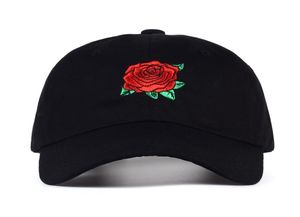 Roses de moda Hombres Mujeres Capitales de béisbol String Summer Sol Hats for Women Solid Snapback Tap Dad Hat2069909