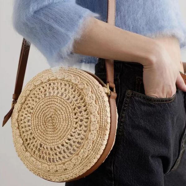 Bolso tejido de playa redondo de moda Logotipo de hebilla dorada Crossbody Raffia Crochet Diseñador Correa de hombro de cuero Bolso Mujer Cierre de cremallera Bolsos de hombro Monedero