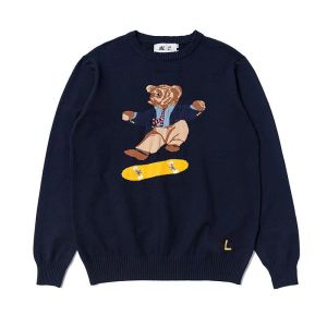 Fashion Round Neck Hoodies Nieuwe truien Cartoon Skateboard Little Bear Doll Sweatshirt Men S en vrouwen Casual veelzijdige trui Top Kleding met lange mouwen