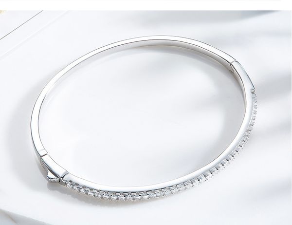Fashion- S925 Bracelet en argent sterling est décoré d'une main incrustée en cristal Swarovski.
