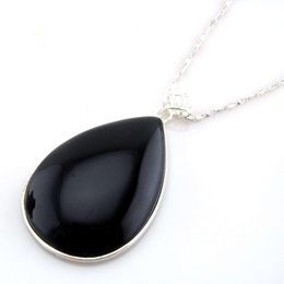Bijoux semi-précieux à la mode, grand pendentif en onyx noir; collier femme classique