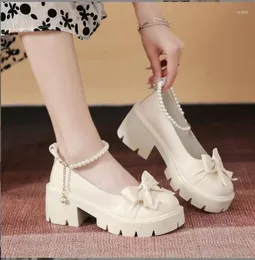 Chaussures mode 645 Robe Sexy Femmes Casual Sweet Pearl Chain Black Heels For Party Bridal Wedding Sier High Talon Pumps grossiers 94800 78152 12342