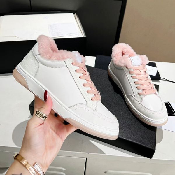 Fashion Chaussures Accessoires Bettoyer épais Big Slip Big Botto Sports Brand Designer décontracté Fleep Fleece Women's Technical Mesh Calfskin Sphreing Breathable Women's Clothing