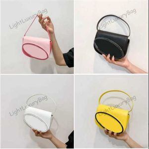 Bolsos de hombro de moda de calidad superior Mini Jingle Bolso Vintage Monedero Hot Girl Y2k Boca Lápiz labial Bolso Solo Hombro Crossbody Bolsa Pequeño Cinturón 221222