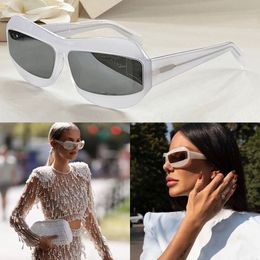 Modeshow zonnebrillen