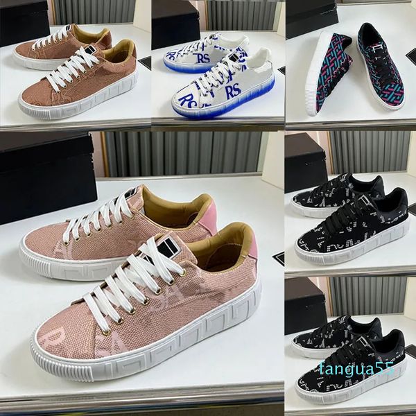 Desfile de moda Zapatillas de deporte para mujer cubierta de patrón de lona Zapatos casuales para hombre Zapatos bajos con cordones en la parte superior de diseñador pareja zapatos de pasarela