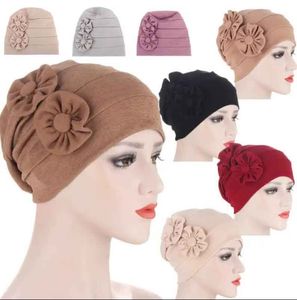 Sticarque côté décalage de mode turban plissé musulman Headscarf Nightcap Simple Pure Couleur à deux fleurs pour dames DF297