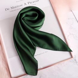 Fashion Silk Square -sjaal voor vrouwen 70 70 cm Hals Hair Tie Band Warp Soft Necerchief Hijab Headscarf Designer Foulard