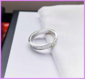 Moda marca de plata anillos diseñador mujeres anillo para hombre lujos diseñadores joyería esqueleto fiesta regalo calle letra anillo 4 6 9m D211114045332