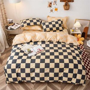 Mode Simple Black Yellow Square Home Beddengoed Sets Dekbedovertrek Platte Blad Volledige Koning Single Queen Herfst Winter Bedlinnen 220208