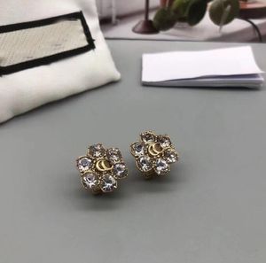 Mode Eenvoudige Oorbellen Geschikt voor Vrouwen Oren Stud Hoogwaardige Diamanten Letter Luxe 925 Zilveren Bruiloft Geschenken Sieraden