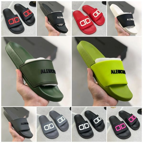 Slipper Slipper Sliders Paris Sandales Sandales Slippers for Men Women Women Designer Hot Unisexe Pool Planche Flip Flops Taille 36-45 Colored 2024 Easy Matching