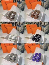 Pantoufles de mode Femmes Sandales de créateurs pour femmes pantoufle hommes mocassins décontractés chaussures outdoorluxury pantoufles en cuir diapositives chaussures pour femmes livraison gratuite