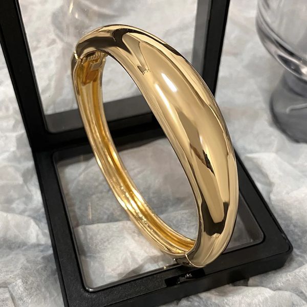 Fashion Smooth Shunky Bangle for Women Gold Silver Couleur Géométrique Ovale minimaliste Basique bracelets Bracelets Charm Jewelry 240428