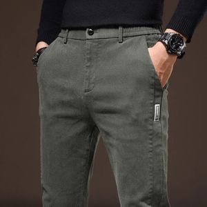 Moda Color sólido Cargo pantalones casuales hombres algodón delgado tela de sarga gruesa ropa clásica trabajo estiramiento Corea pantalón masculino 240108