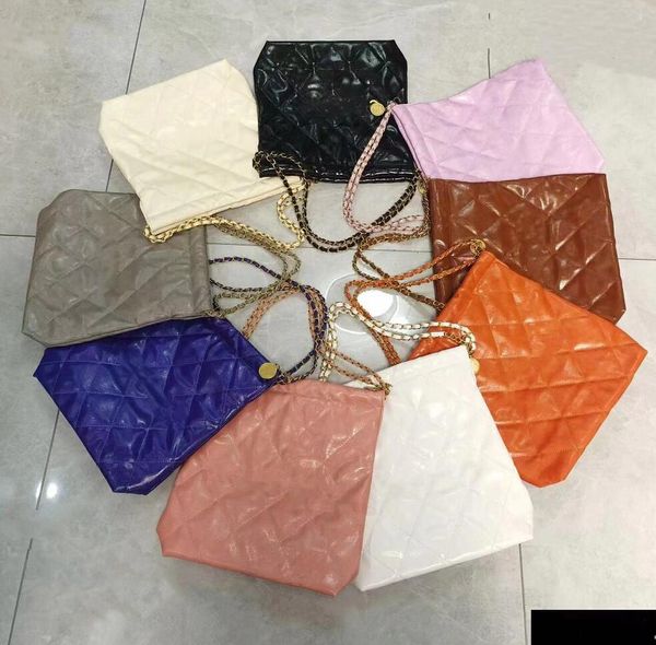 Mode couleur unie chaîne sacs à provisions métal lettre femmes sac à bandoulière fourre-tout grande capacité loisirs sac à main bandoulière en cuir PU portefeuille