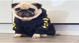 Sweat à capuche de sport de mode pour chiens Pet Winter Coat Vêtements Puppy Vêtements Schnauzer Akita French Bulldog Clothes Pugs Fleece Y2009172729354