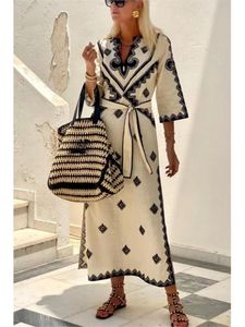 Fashion Spring herfst printgordel Maposimi Aziatische stijl Jurk dames elegante losse retro Midden -Oosterse gewaad 240412