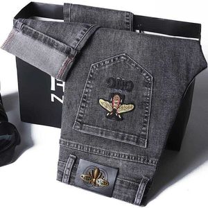 Moda Spring para hombre delgada jeans elástica bordado de bordado de bordado pantalones de mezclilla estilo clásico