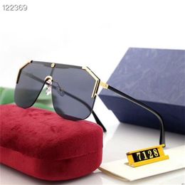 Mode vierkante lens zonnebrillen voor heren en dames gepolariseerde zonnebrillen dragen comfortabele zonnebrillen met box201C