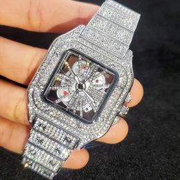 Fashion Square Watch for Men Luxury Shiny Diamond Hollow Quartz Quartz Wristwatch Classic Design Hip Hop Ice Out Horloge vendant 240517