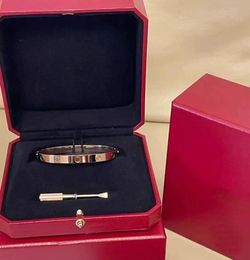 Mode en acier inoxydable bracelet femmes hommes émail bracelets boucle bijoux de créateur rose or argent lettre bracelets couleur d'amour avec 1480915