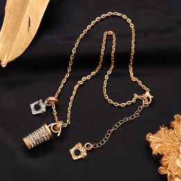 Colliers de chaîne en acier inoxydable de mode pendentif de crème glacée intégré de diamant Banshee Medusa tête Portrait pendentif collier bijoux accessoires cadeaux de Couple