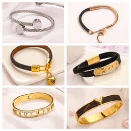 Mode roestvrij staal Desinger armbanden Gold Ploated Letters unisex metalen armband sieraden accessoires cadeau