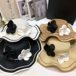 Mode Straw Hat Designer Men Women Emmer Hat Fit Fisherman Hats Sun Bescherming Zomer Travel Beach Sunhat Luxe Large Eaves Caps