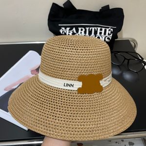 Chapeaux de paille de mode Chapeaux de plage de créateurs pour femmes Capes de voyage solides chapeaux de protection solaire
